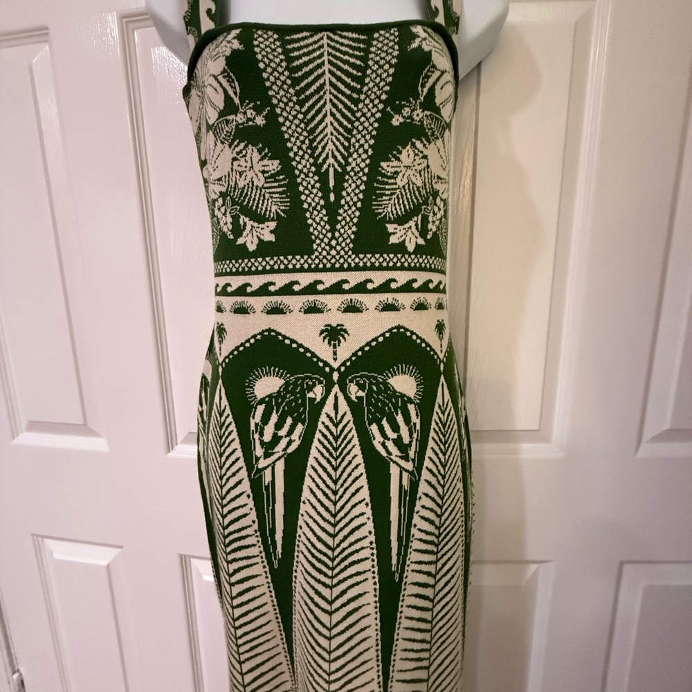 FARM Rio Stretch stunning Midi Dress (M)
